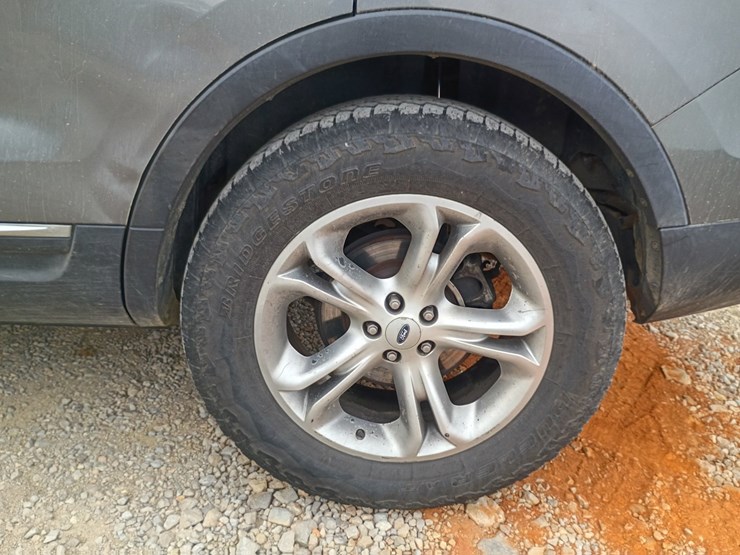 2013-ford-explorer-image-81