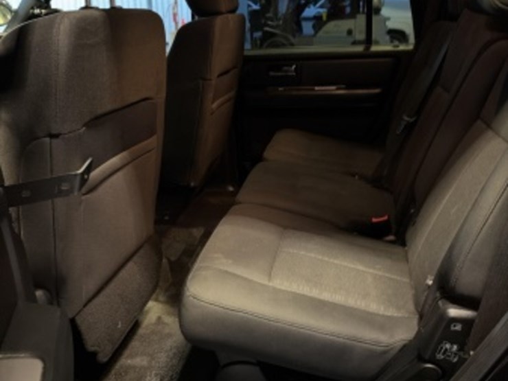 2017-ford-expedition-image-27