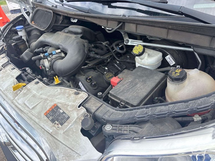 2019-ford-transit-image-8