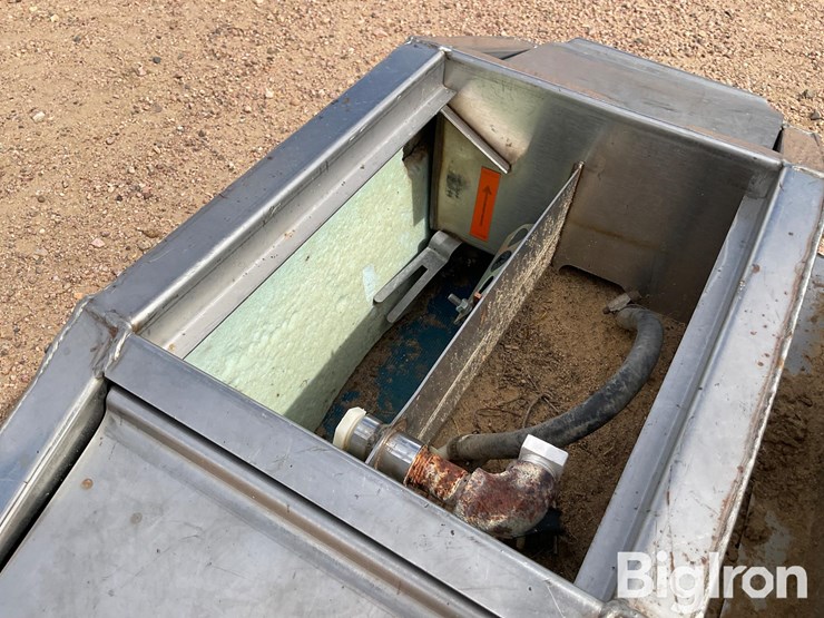 hog-water-troughs-image-15