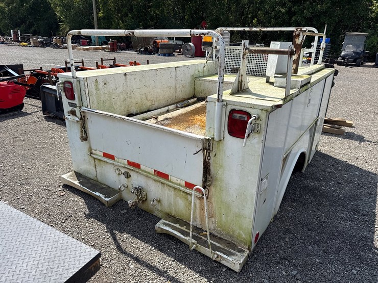 #6089-•-8'-altec-service-bed-image-5