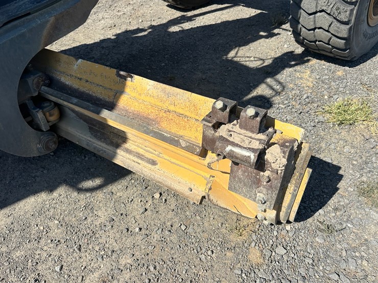2013-deere-872gp-image-28