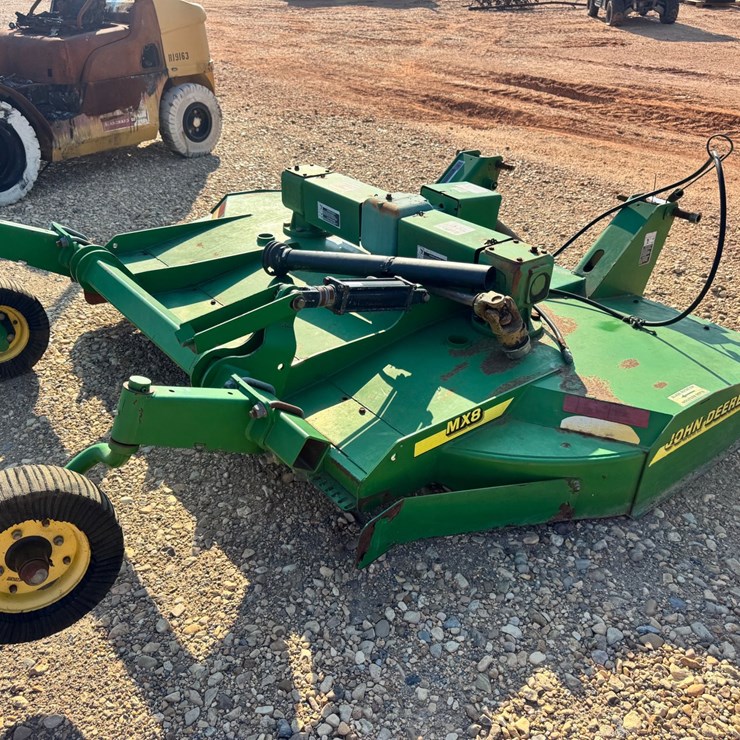 JOHN DEERE MX8