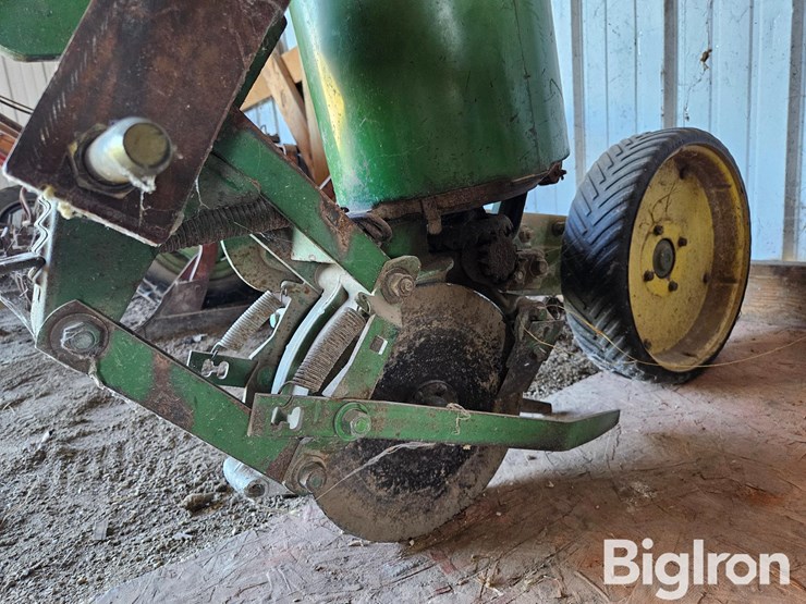 john-deere-71-image-12