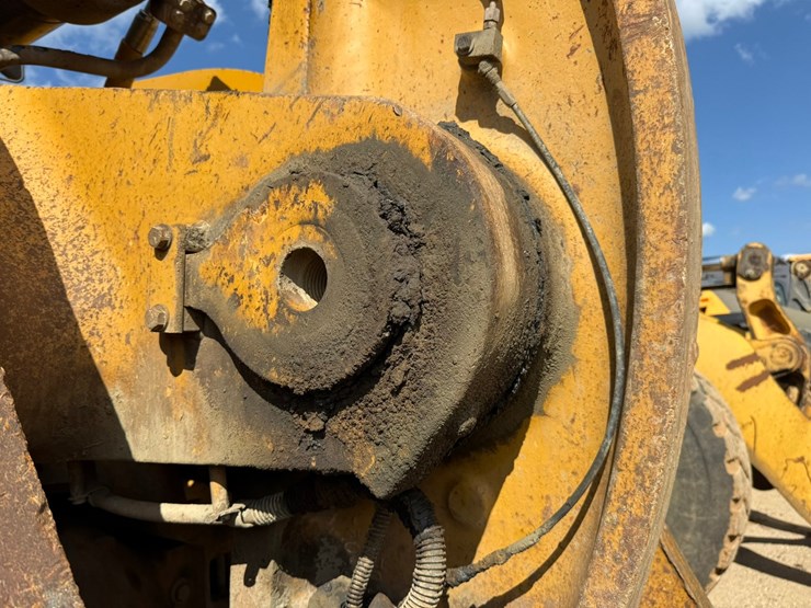 2017-caterpillar-988k-image-20