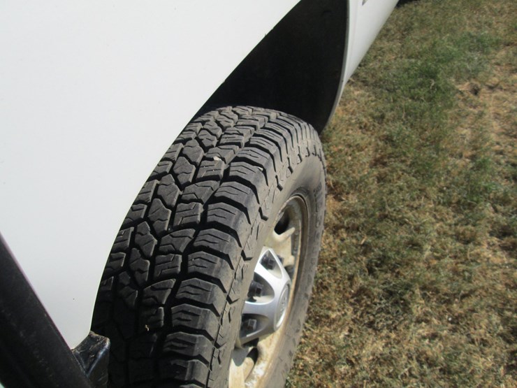 2013-chevrolet-2500hd-image-18