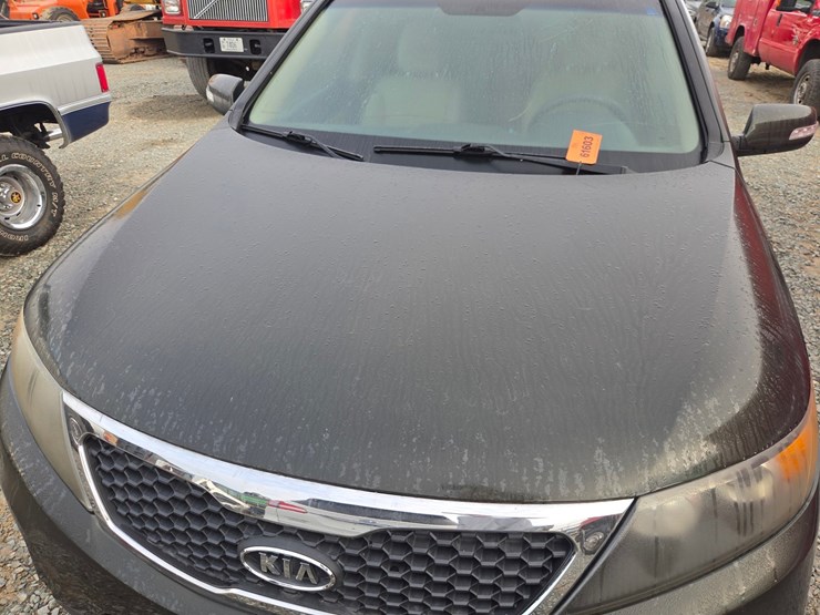 2011-kia-sorento-image-11
