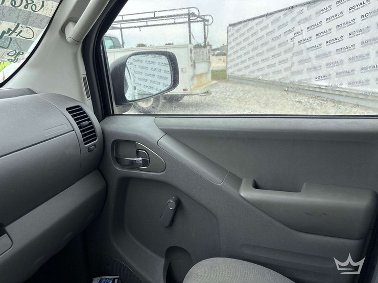 2016-nissan-frontier-image-16