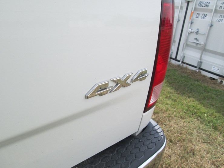 2016-dodge-ram-1500-image-8