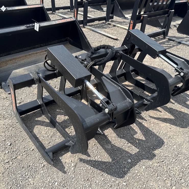 #2023 • TRUBILT 66" SKID STEER 2 CYLINDER SKELETON GRAPPLE