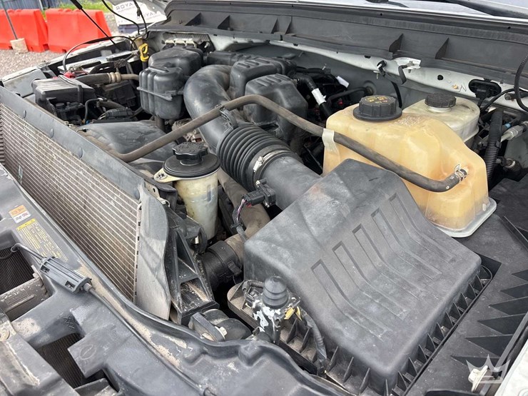 2016-ford-f350-image-8