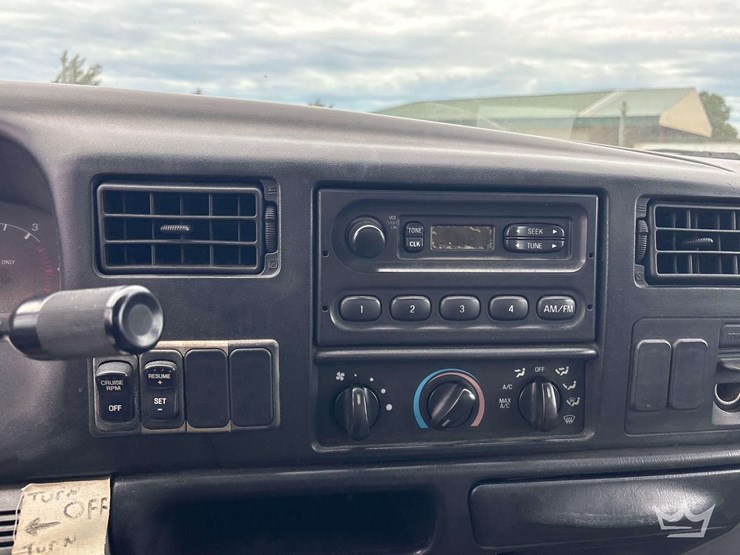 2004-ford-f650-image-15