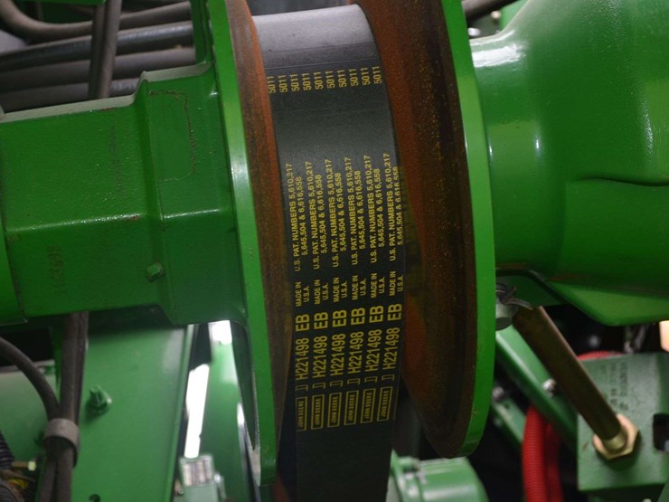 2012-john-deere-s550-image-33