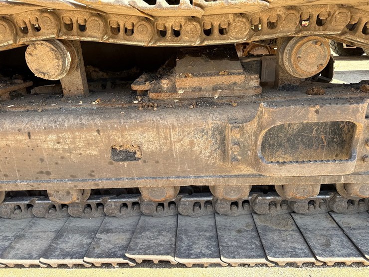 2012-caterpillar-c13-image-94