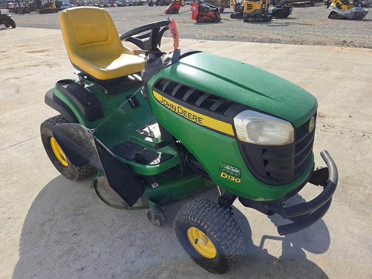2013-john-deere-d130-image-7