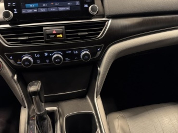 2018-honda-accord-sdn-image-20