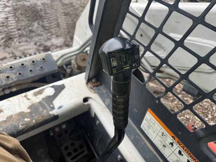 2005-bobcat-s175-image-21