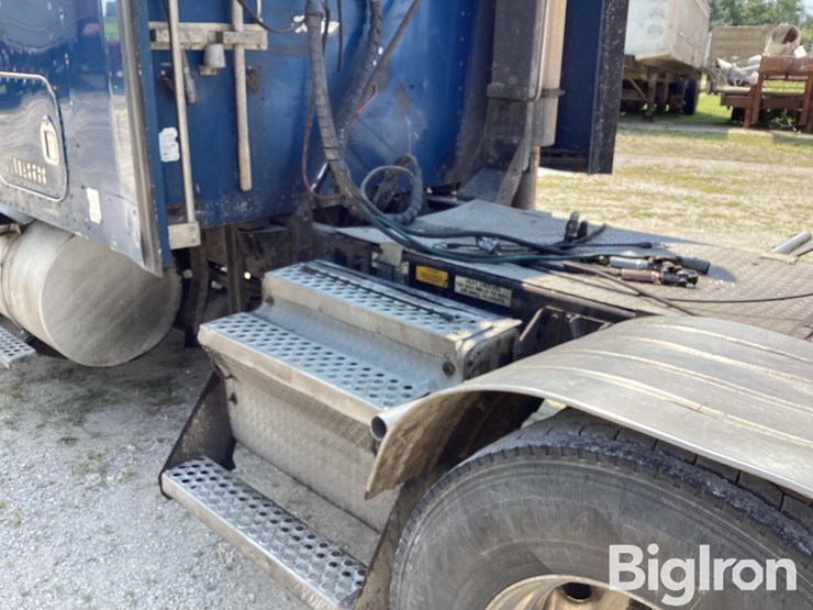 1999-kenworth-t800-image-16