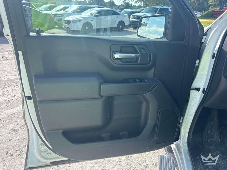2020-chevrolet-silverado-1500-image-12