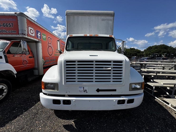 2000-international-4700-image-2
