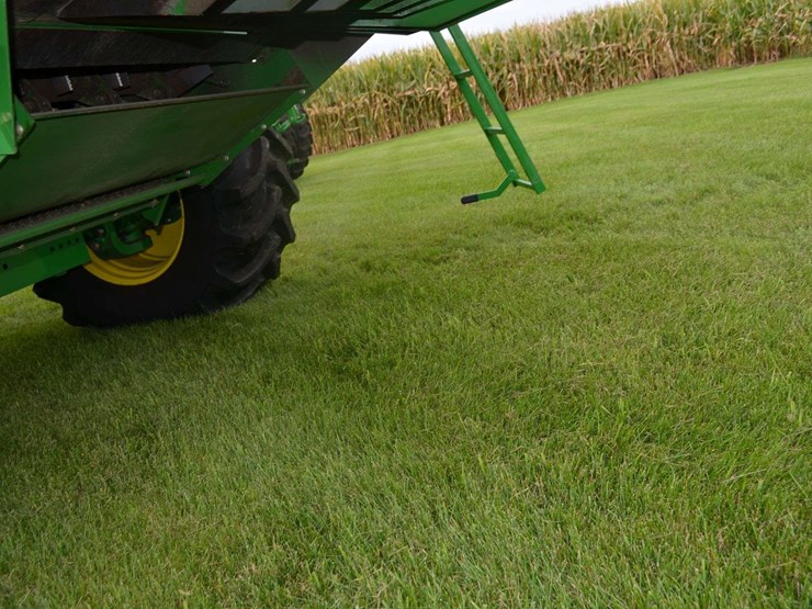 2012-john-deere-s550-image-41