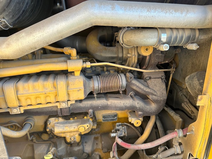 2013-deere-872gp-image-52