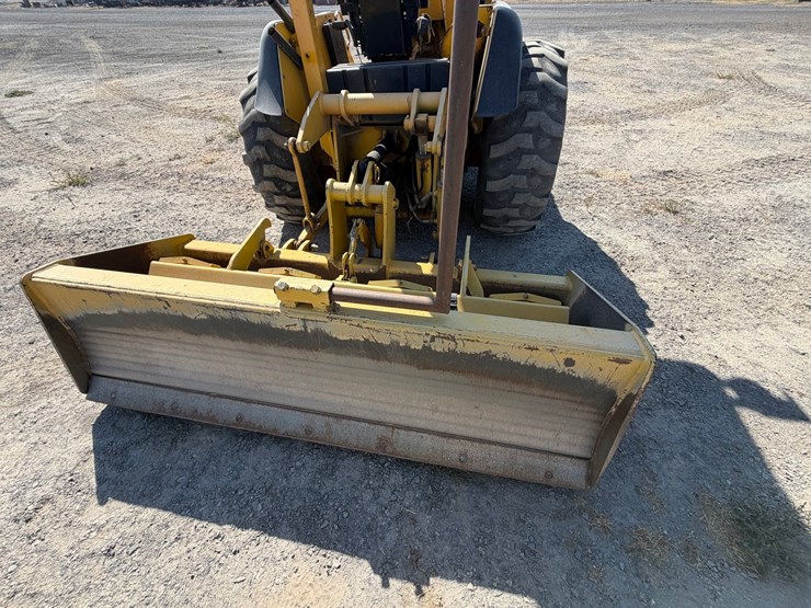 2007-deere-210le-image-22
