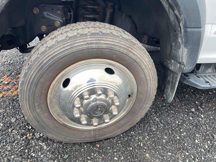 2019-ford-f550-image-13