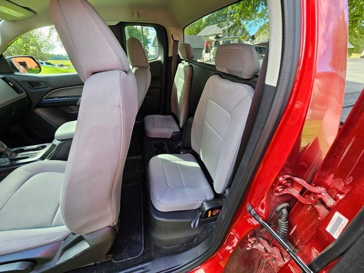 2016-chevrolet-colorado-image-13