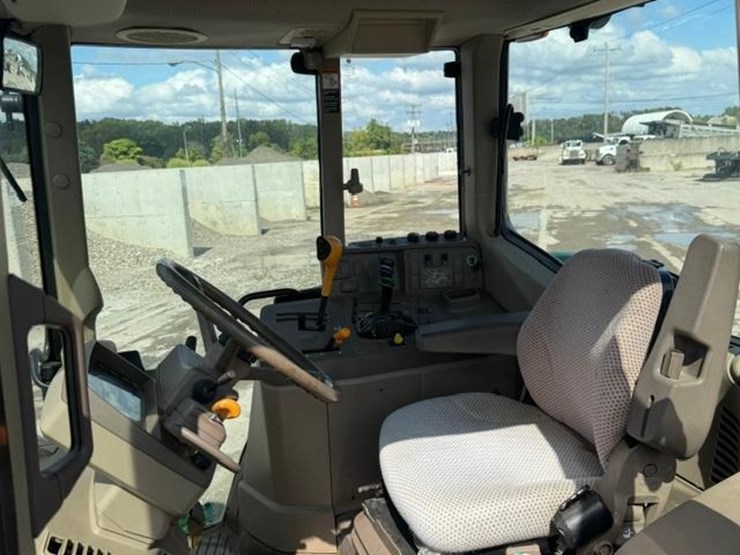 2019-john-deere-6155m-image-10