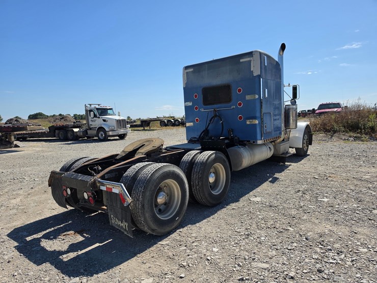 1997-peterbilt-379-image-19