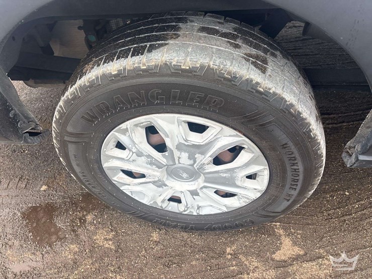 2019-ford-transit-image-24