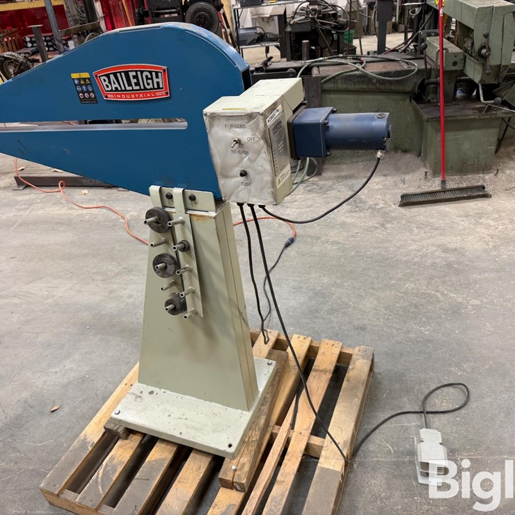 Baileigh BR-18E-36 Bead Roller Machine