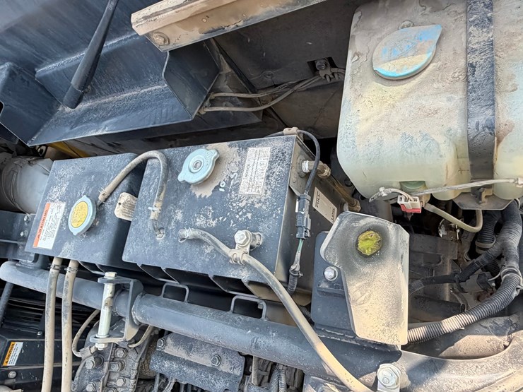 2016-komatsu-hm400-5-image-107
