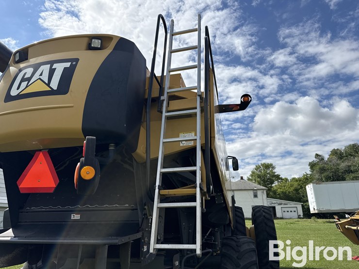 2004-caterpillar-lexion-570r-image-18