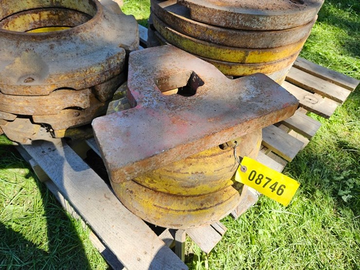 #8746-•-john-deere-combine-weights-image-1