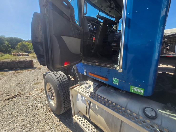 2008-kenworth-t800-image-43