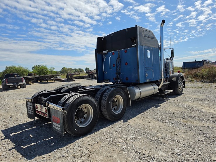 2003-kenworth-w900-image-20