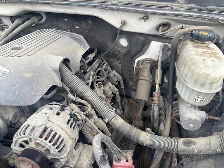 2006-gmc-2500-image-25