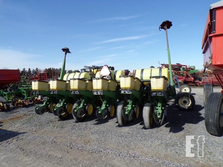 john-deere-7200-image-13