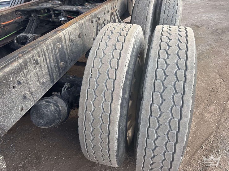 2002-mack-cl713-image-8