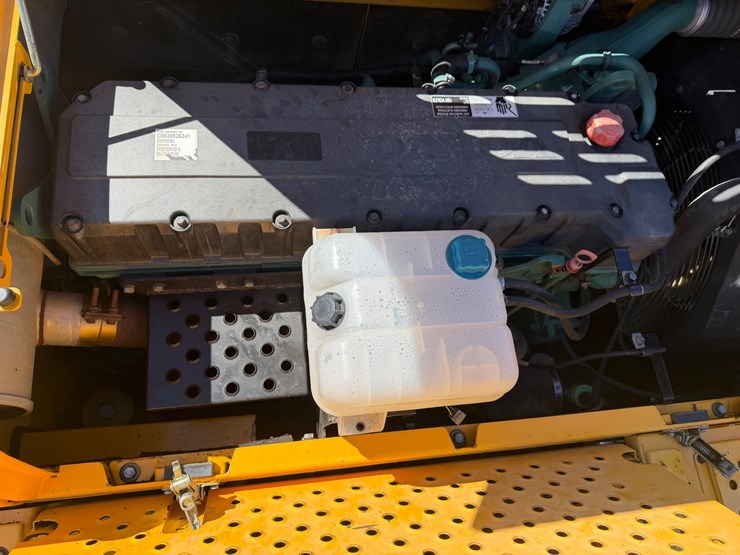 volvo-ec330-image-19