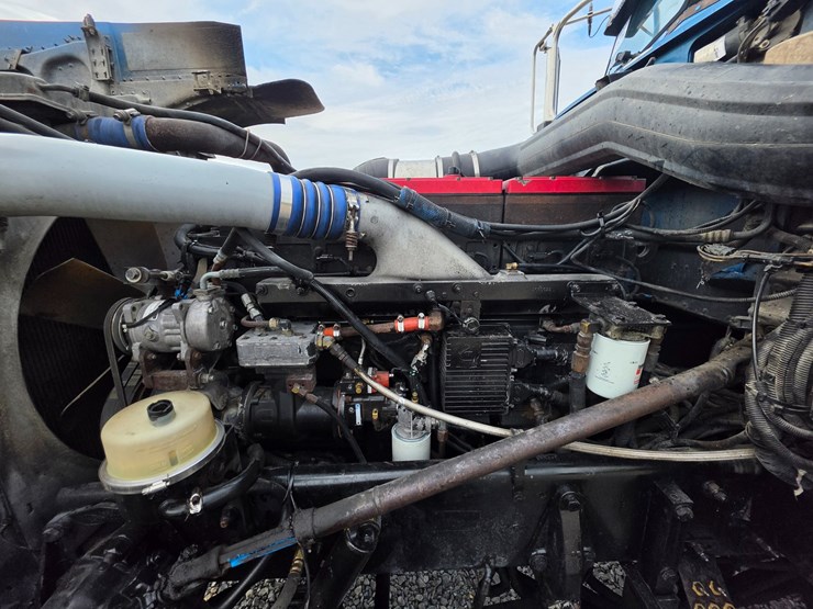 2005-peterbilt-379-image-34