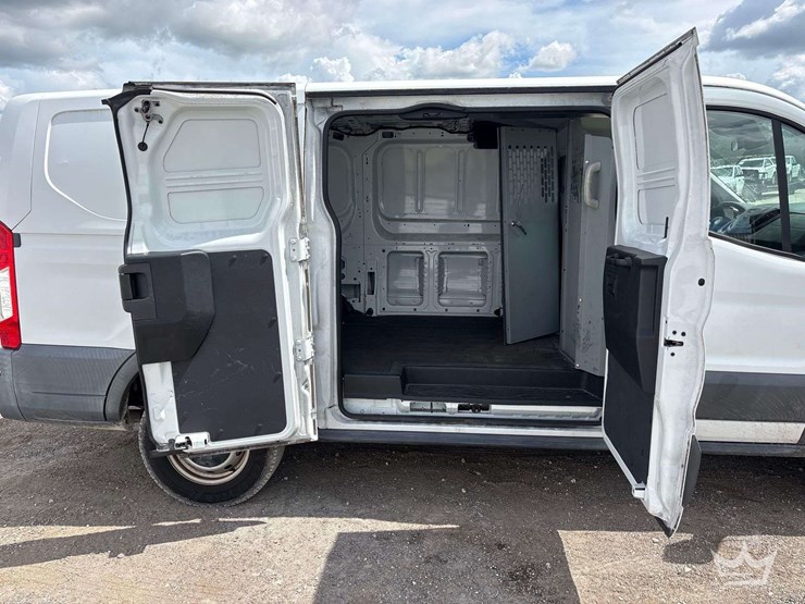 2016-ford-transit-image-20