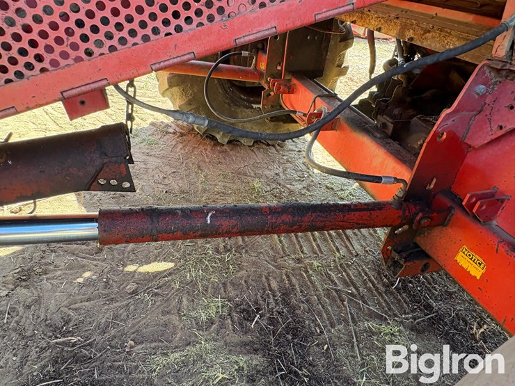 1979-massey-ferguson-750-image-10