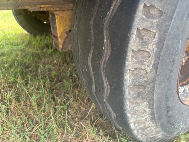 #2340-•-24'-tandem-axle-flatbed-trailer-image-44