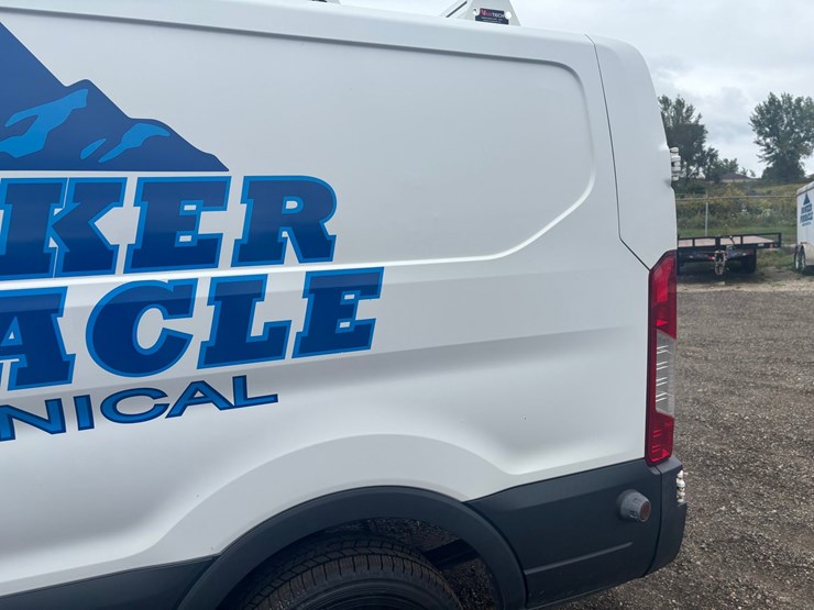 2018-ford-transit-image-12