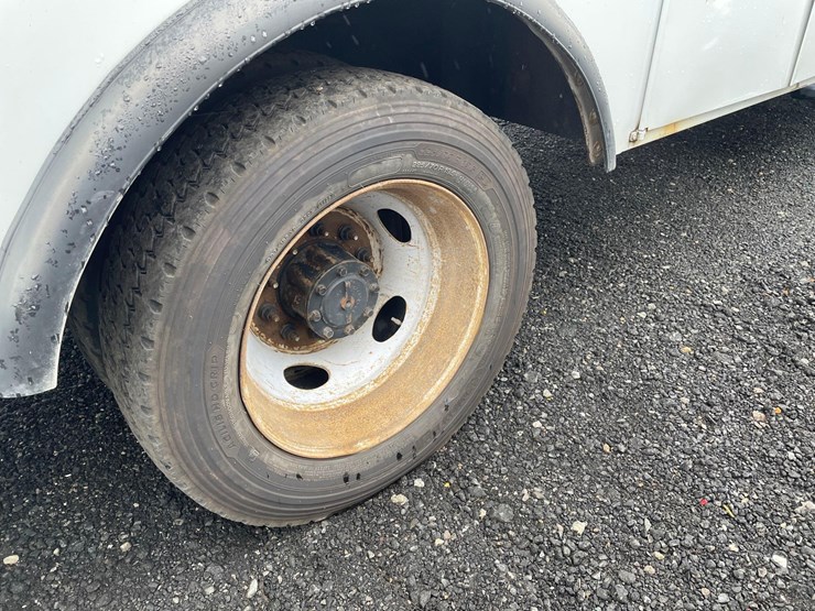 2019-ford-f550-image-15