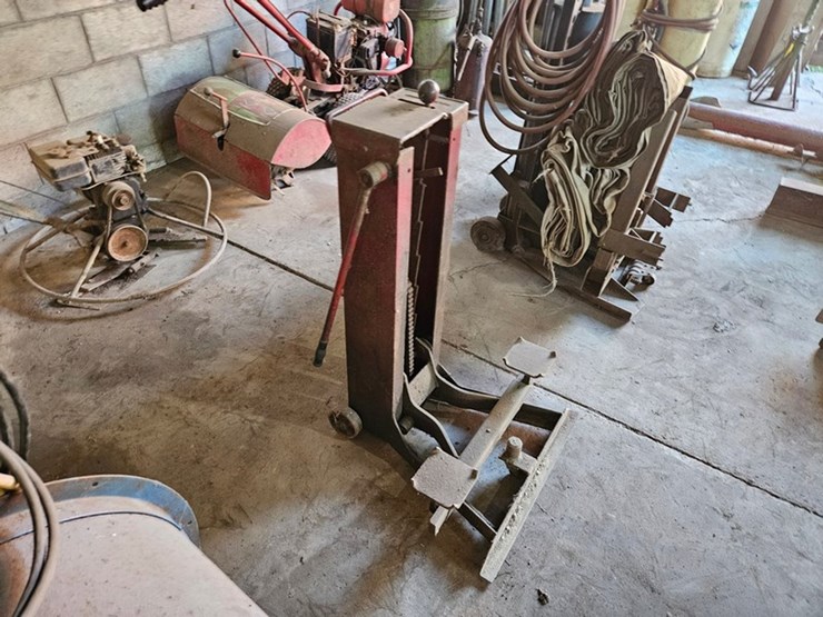 #8770-•-manual-crank-shop-jack-image-5