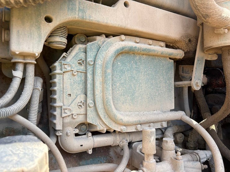 2004-volvo-l220e-image-37
